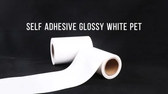 Étiquette de film vinyle enduit d'animal familier blanc brillant de 50 microns, autocollant en rouleau Jumbo Flexo adhésif avec adhésif personnalisé